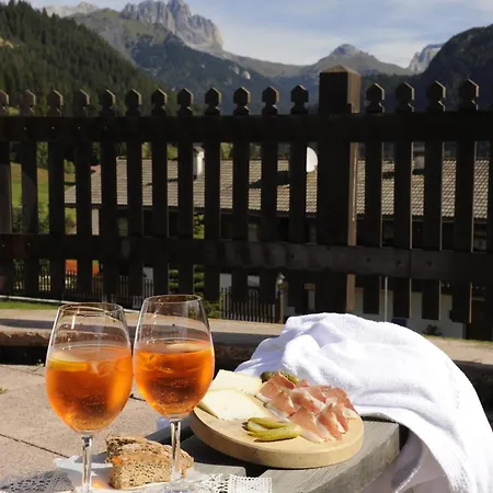 Hotel Alpine Touring Hotel-petfriendly 3*