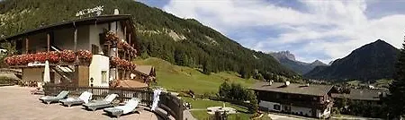 Alpine Touring Hotel-petfriendly Hotel