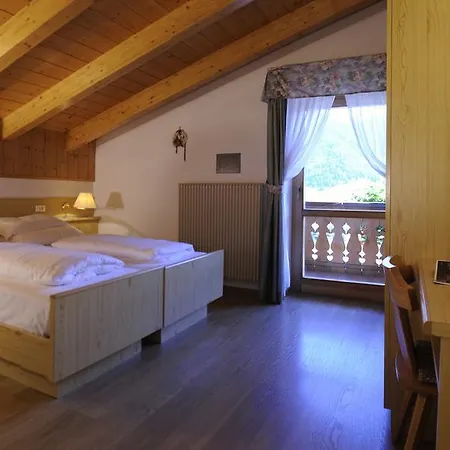 Alpine Touring Hotel-petfriendly