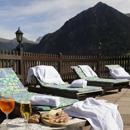 Alpine Touring Hotel-petfriendly 3*